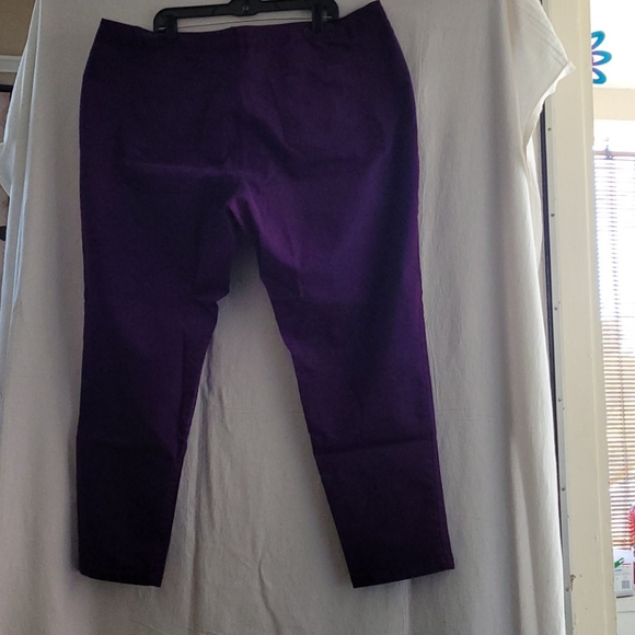 Jean - Picture 2 of 4